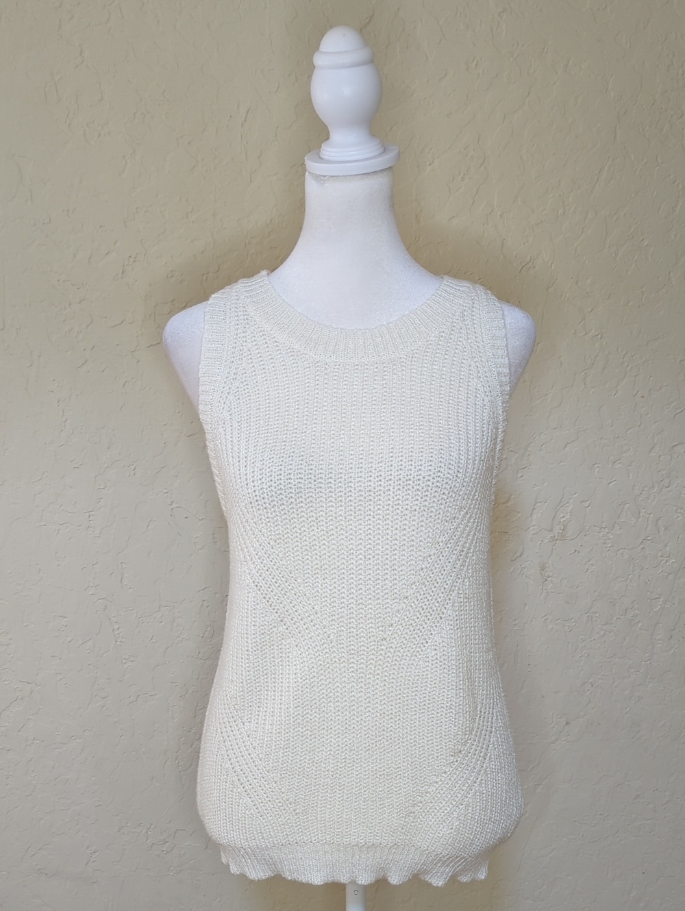 MINE Cream Sleeveless Open Stitch Chevron Sweater Knit Tank Size Small